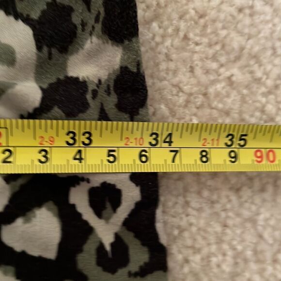 LULAROE LEGGINGS ONE SIZE 0/12 - Picture 9 of 10